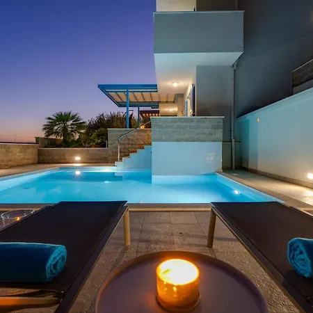 Allegra With 32msq Heated Pool, 300m Far From Sandy Beaches, Open Sea View Willa