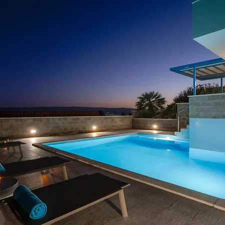 Allegra With 32msq Heated Pool, 300m Far From Sandy Beaches, Open Sea View