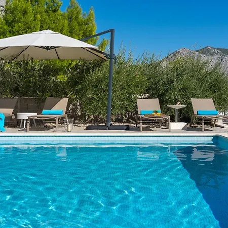 Villa Allegra With 32msq Heated Pool, 300m Far From Sandy Beaches, Open Sea View Omiš