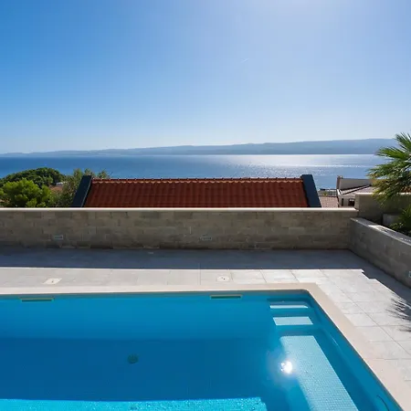 Villa Allegra With 32msq Heated Pool, 300m Far From Sandy Beaches, Open Sea View