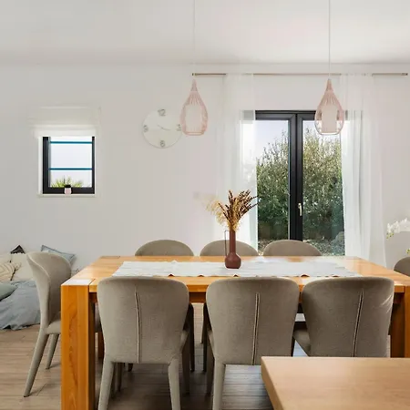 Allegra With 32msq Heated Pool, 300m Far From Sandy Beaches, Open Sea View * Omiš