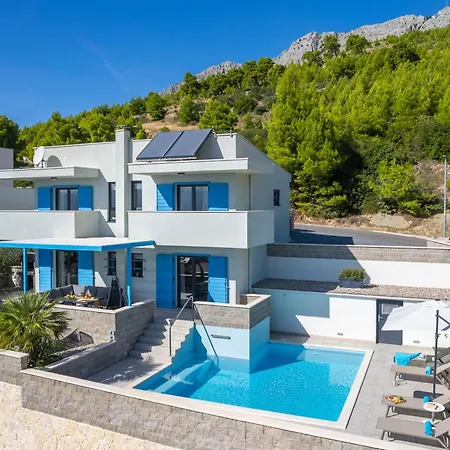Villa Allegra With 32msq Heated Pool, 300m Far From Sandy Beaches, Open Sea View Omiš