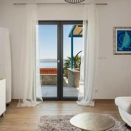 Allegra With 32msq Heated Pool, 300m Far From Sandy Beaches, Open Sea View * Omiš