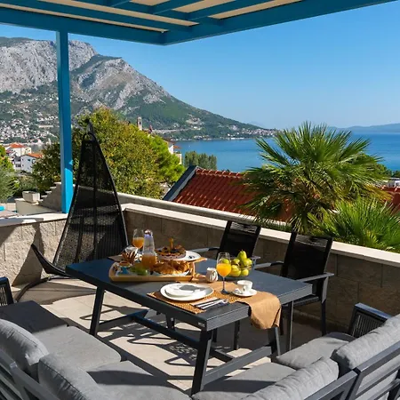 Allegra With 32msq Heated Pool, 300m Far From Sandy Beaches, Open Sea View Omiš