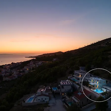 Villa Allegra With 32msq Heated Pool, 300m Far From Sandy Beaches, Open Sea View *